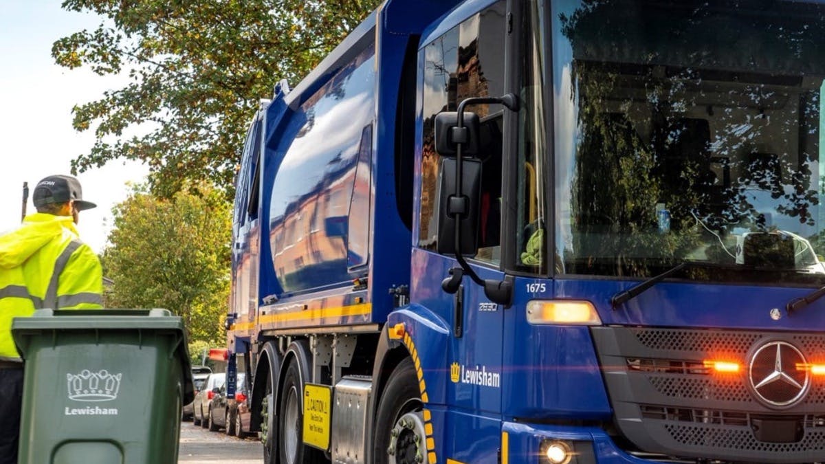 Lewisham Council upgrades its refuse fleet with 39 Mercedes-Benz Econics from Orwell Truck & Van